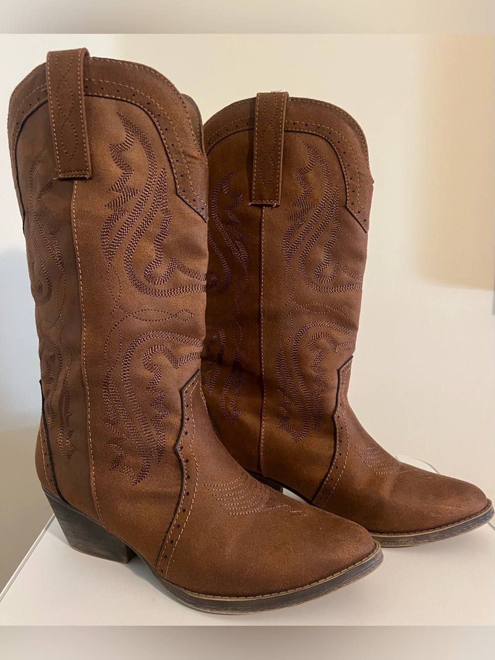 Women's Sz 7.5 Brown faux Suede Western cowgirl Boots